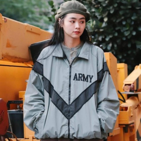 ARMY Vintage 80s Chevron Nylon Oversized Bomber Jacket Green Gray sz M - Picture 8 of 11